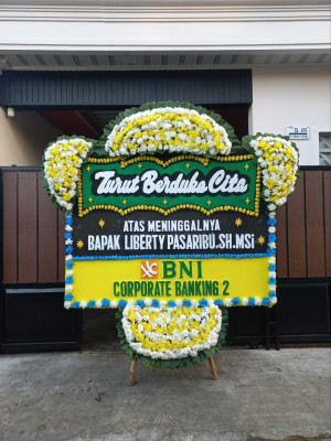 Papan Bunga Duka di Tanjung Kramat
