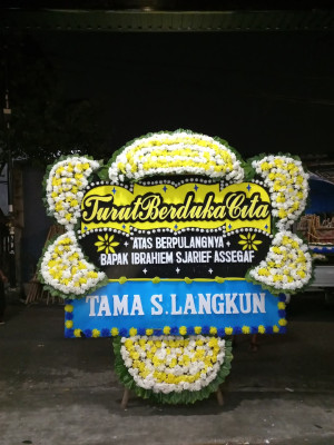 Papan Bunga Duka di Tanjung Kramat